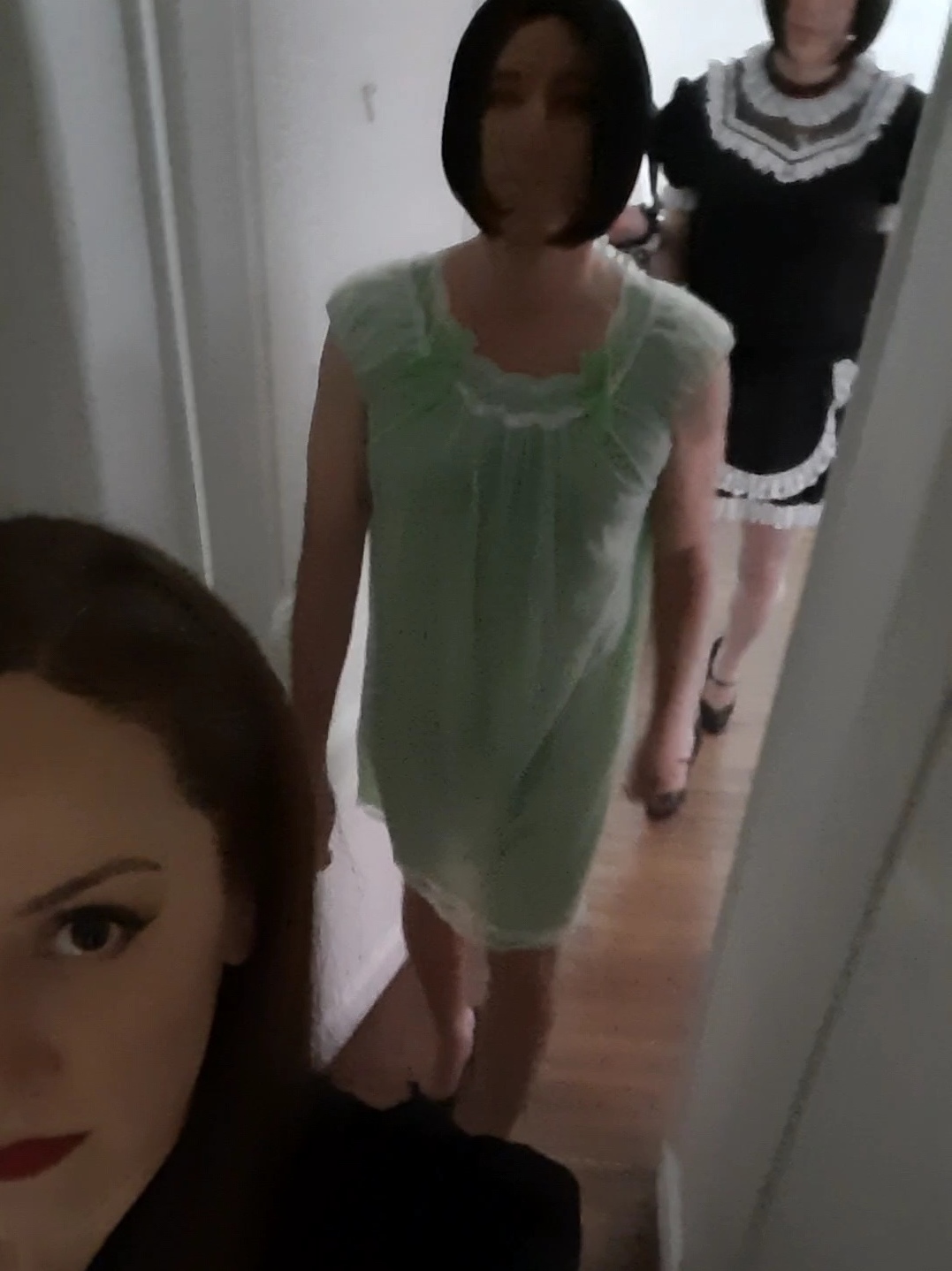 sissys qui marchent
